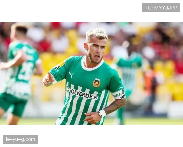 穆西亚拉技术特点与顶级中场差距分析 穆西亚拉技术特点与顶级中场差距分析