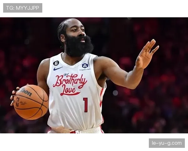 哈登这自律程度，凌晨四点的洛杉矶见不到他，但健身房镜子记得他每滴汗